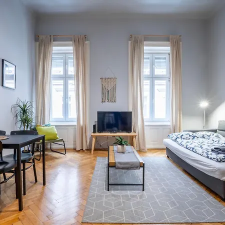 Apartment Bellevue Wesselenyi 56